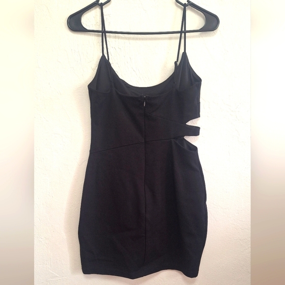Guess Elegant Black Side Cut-Out Bodycon Women's Mini Dress Size S NWOT - Picture 7 of 9